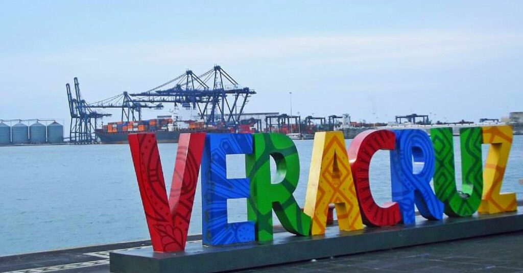 Letras Veracruz la puerta de México al mundo